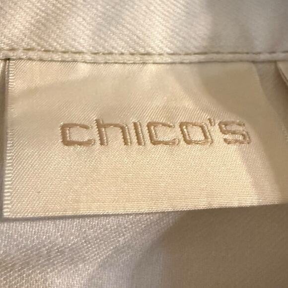 CHICOS White lace ruffled button up jean jacket Size Small - Picture 4 of 9